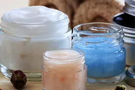 Crèmes cosmétiques pharmaceutiques